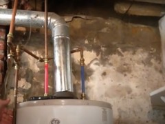 Pukla cev dovoda tople vode